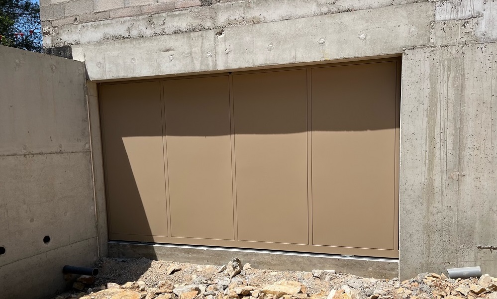 serrurier a Arles-serrurerie en Camargue-metallerie a Arles et dans les Alpilles-ouvrages metalliques a Arles, Vauvert et Saint-Gilles-escaliers metalliques-metallier Arles